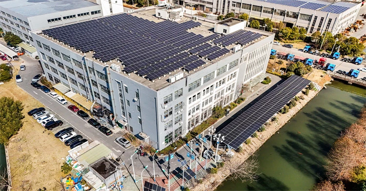 Línea de producción de inversores y baterías para sistemas de almacenamiento industrial