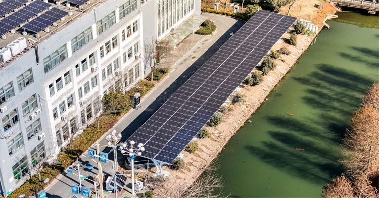 Centro de integración de sistemas para proyectos fotovoltaicos distribuidos